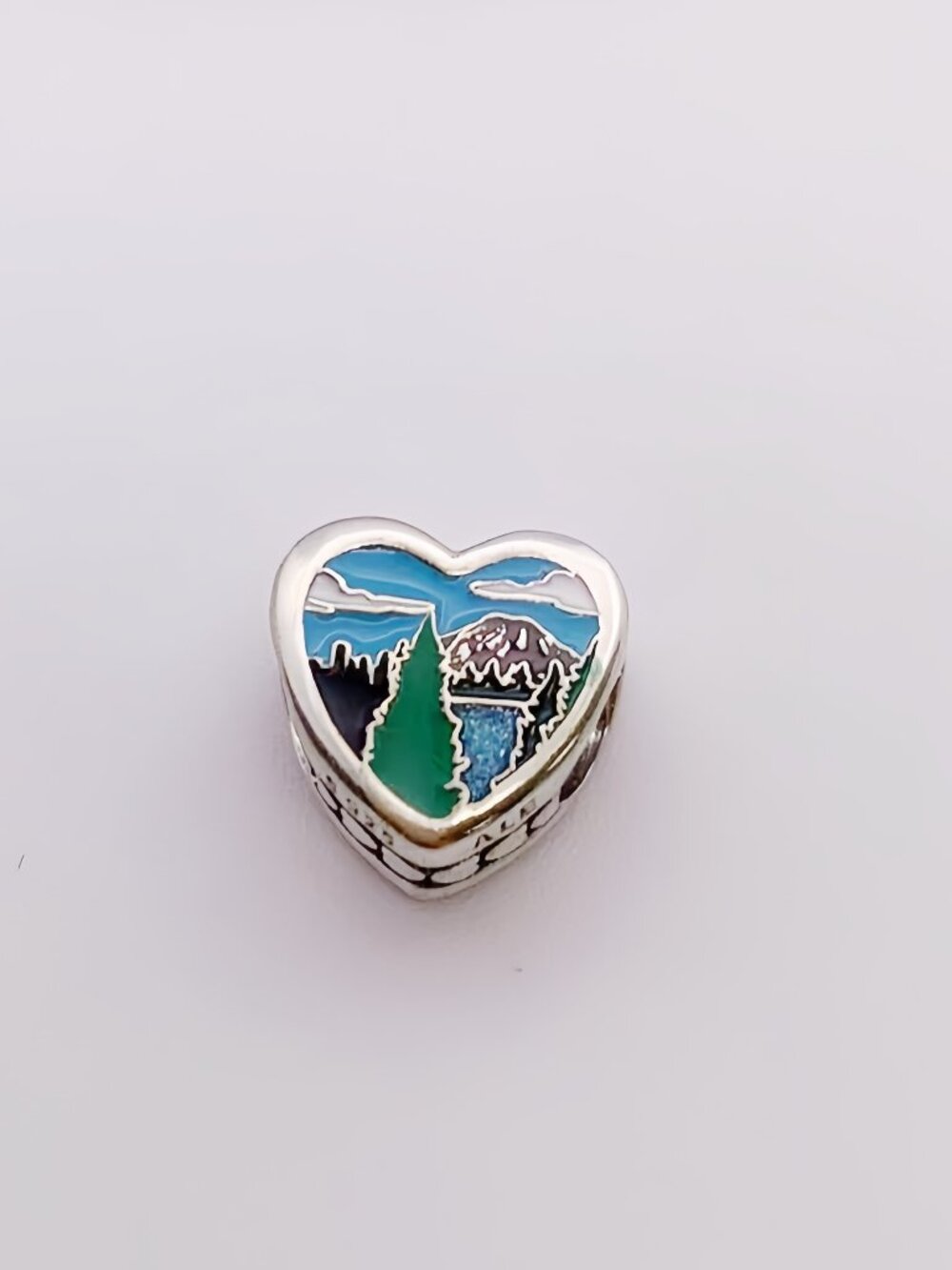 Pandora Washington State Scene Heart Charm